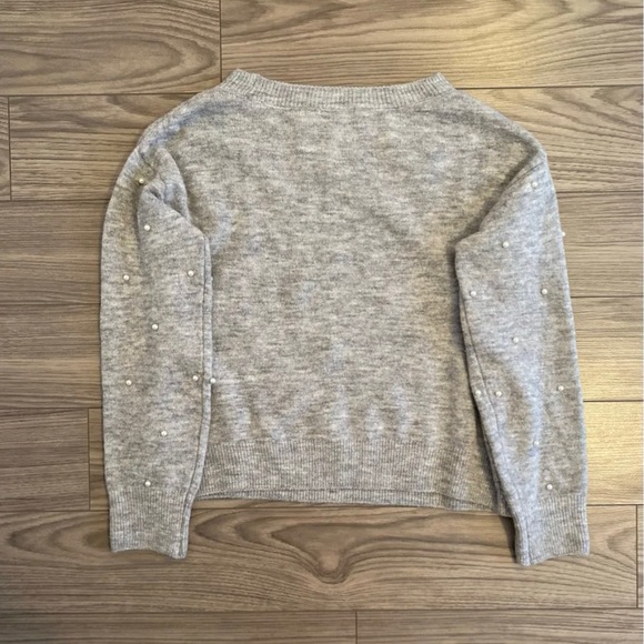 Cozy sweater with pearl embellishment Sz XS - Picture 2 of 10